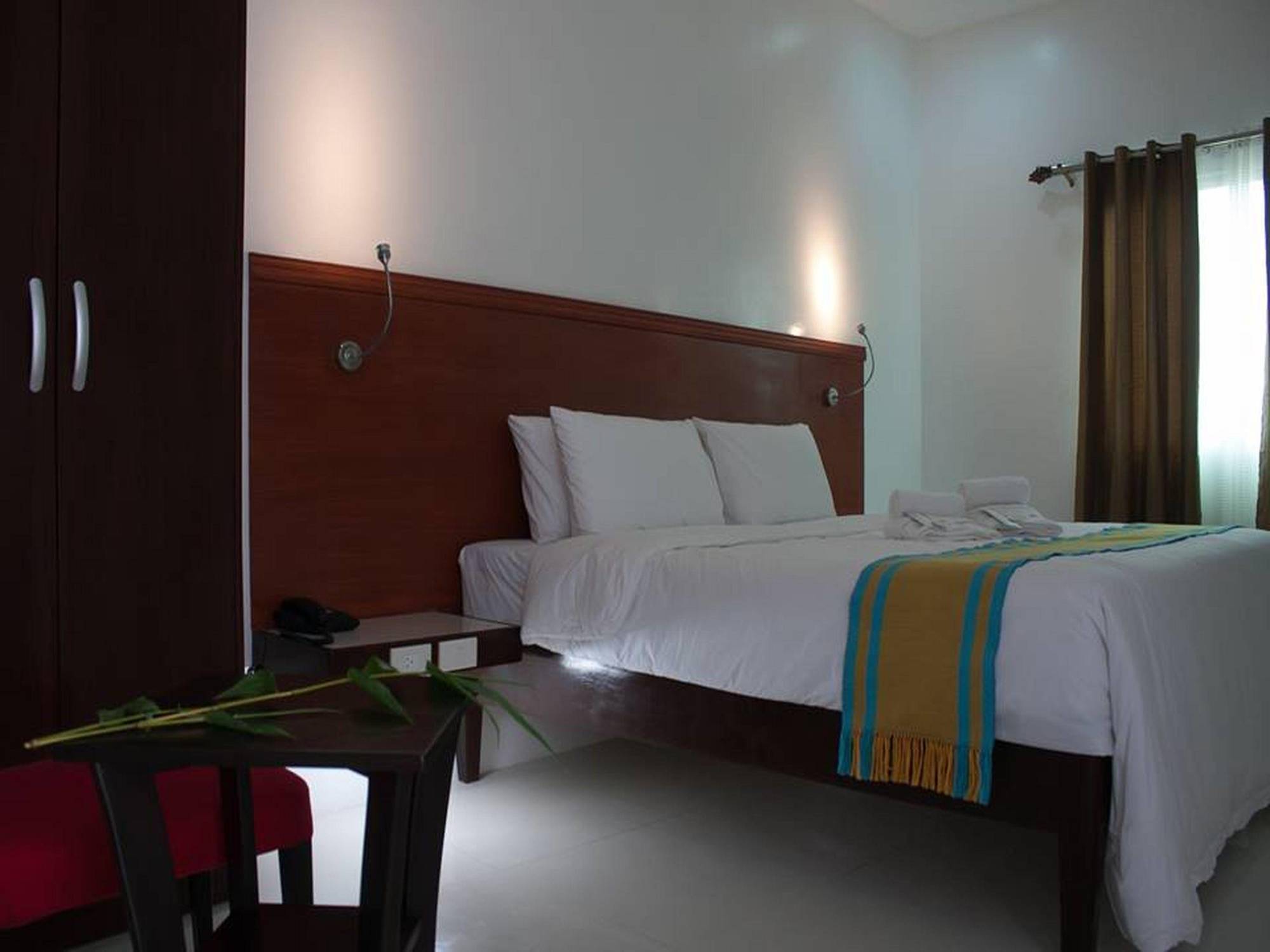 วิวอง โฮเต็ล Hotel ลาวัก ภายนอก รูปภาพ